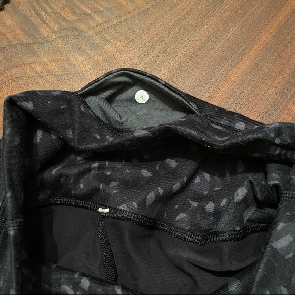 Lululemon ultra high rise leggings with design - Picture 6 of 6